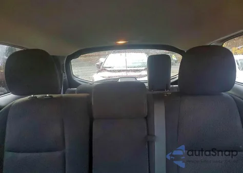 2015 Nissan Pathfinder S z USA, uszkodzony, nr VIN 5N1AR2MM8FC649325